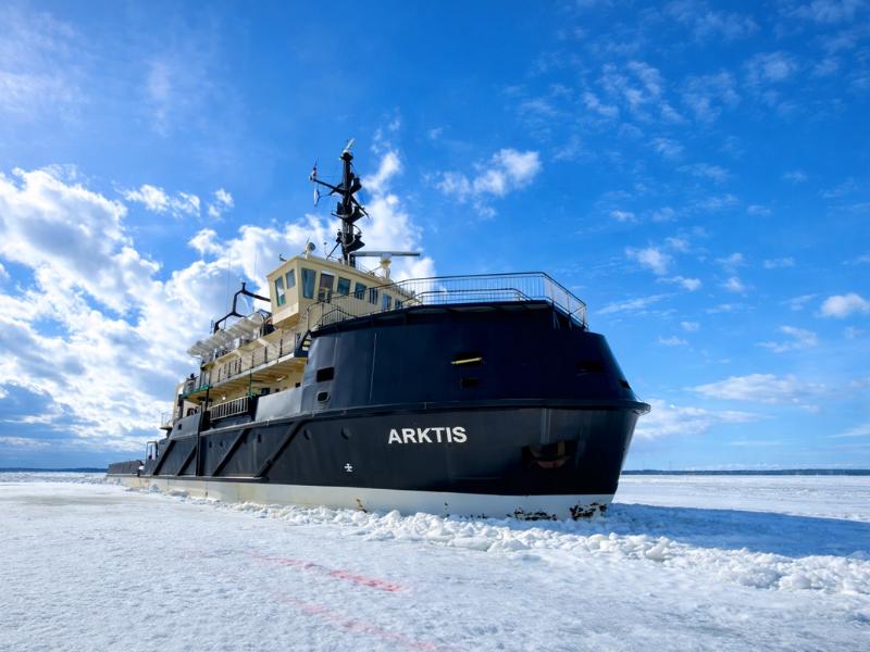 From Rovaniemi: Icebreaker Arktis Cruise with Ice Floating